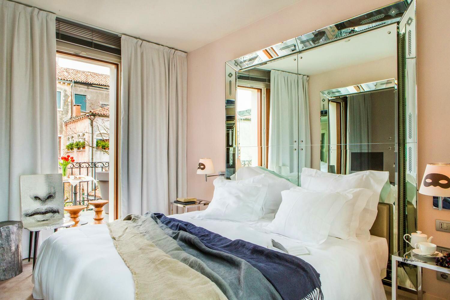 Palazzina Grassi, Venice