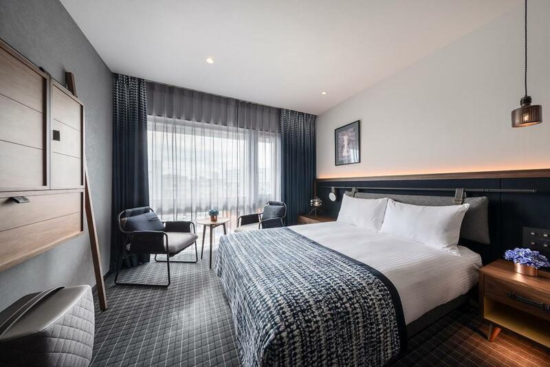 THE LIVELY TOKYO AZABUJUBAN, Tokyo