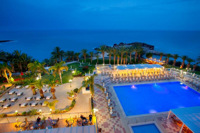 Queens Bay Hotel, Paphos