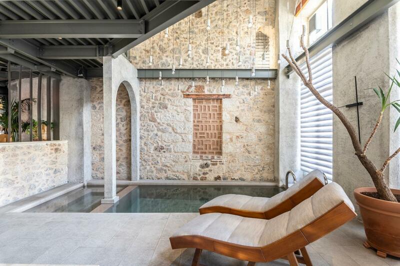 Asomaton by Oniro, Athens