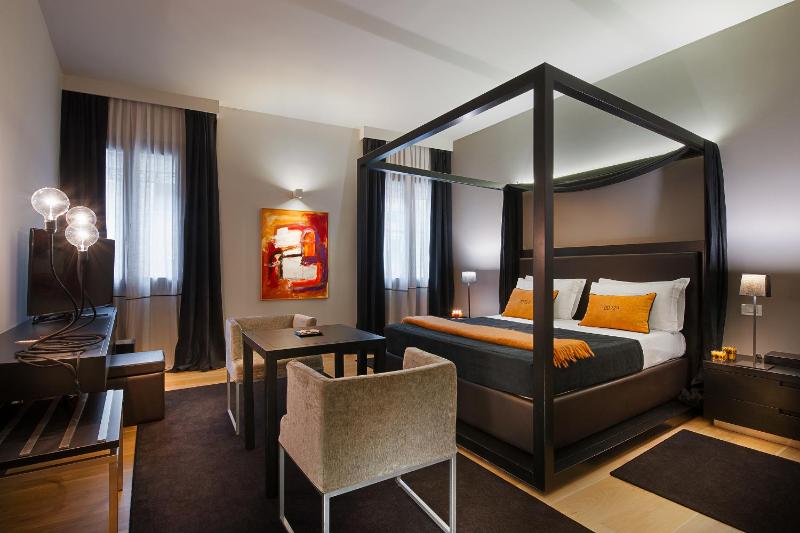 Charming House DD724, Dorsoduro, Venice