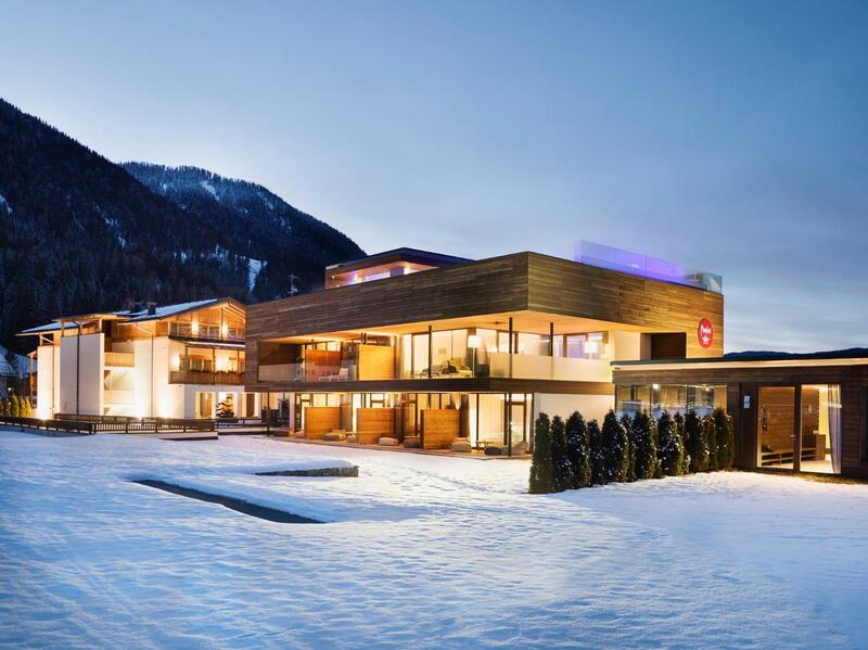 Hotel Monika, Dolomites