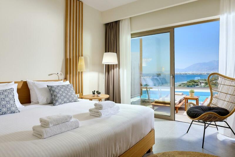 Enorme Santanna Beach, Crete