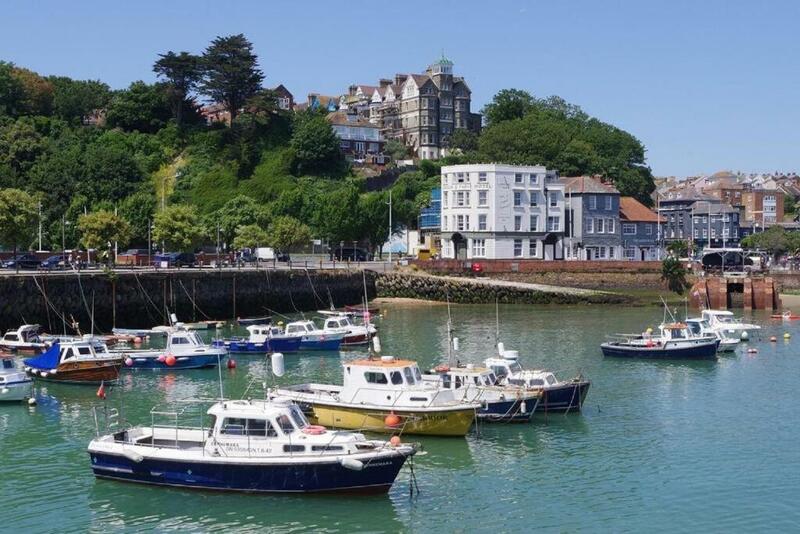 The London & Paris Hotel, Kent