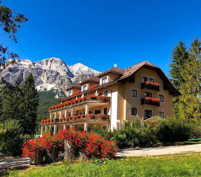 Boutique Hotel Villa Blu Cortina D'Ampezzo, Cortina dʼAmpezzo
