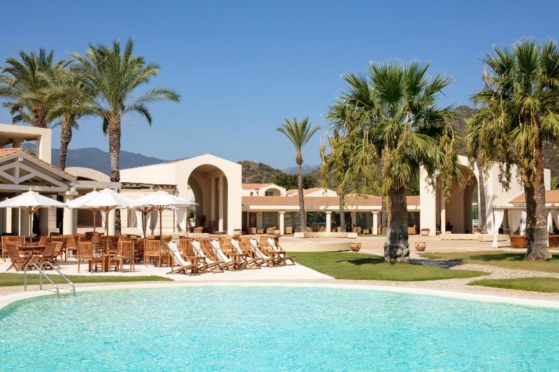 Spiagge San Pietro, a charming & relaxing resort, Costa Rei