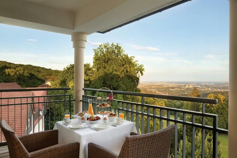 Falkenstein Grand, Autograph Collection, Taunus