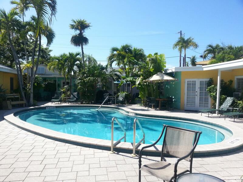 Alexander Palms Court - No Hidden Resort Fees!, Key West, FL