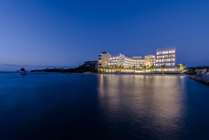 Izla Beach Front Hotel, Yucatan