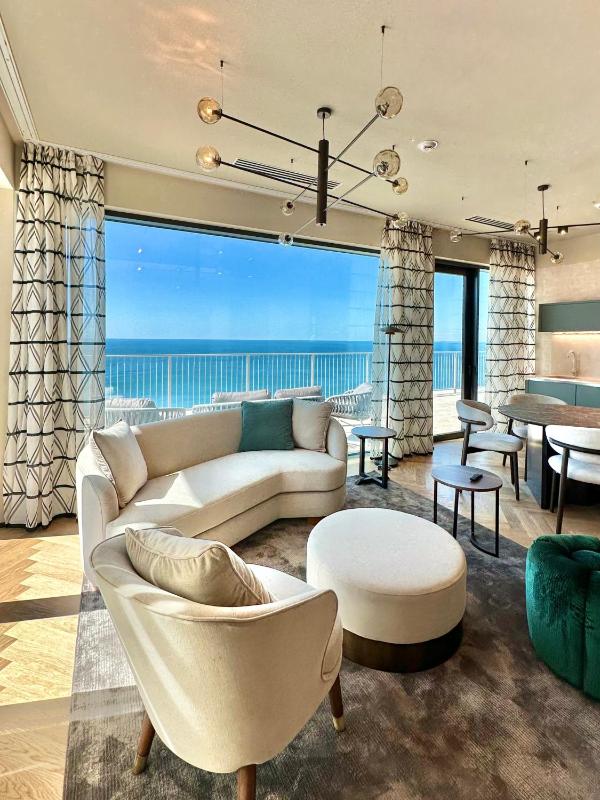 Maximilian Suites, Trieste