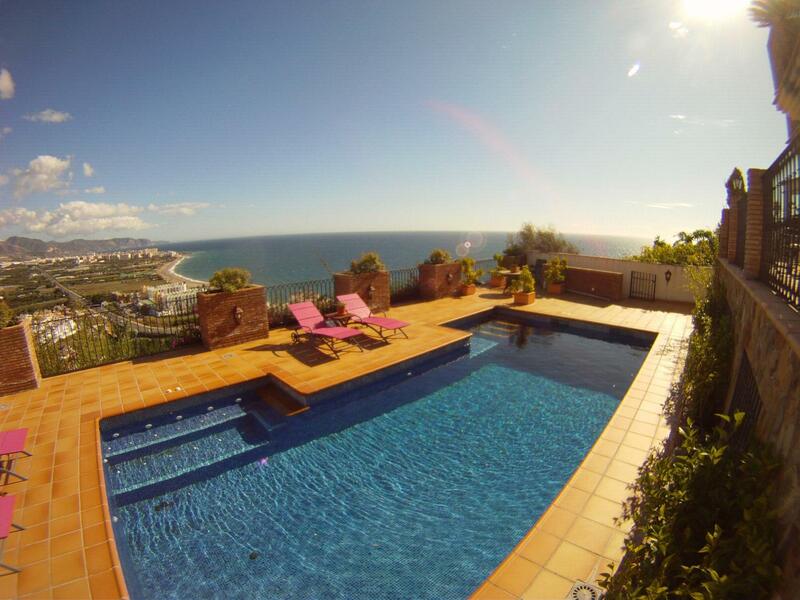 Welcome Inn Nerja guest house Luxury Bed & Breakfast, Nerja
