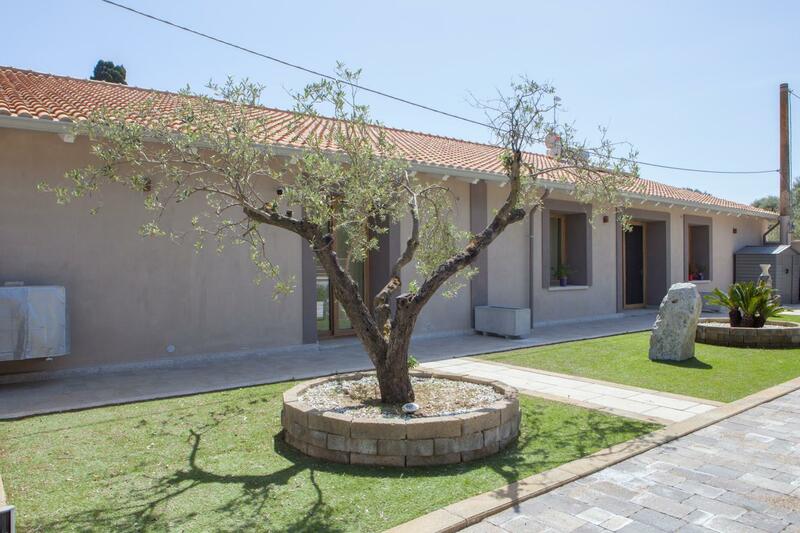 Relais Borgo Camisa, Costa Rei