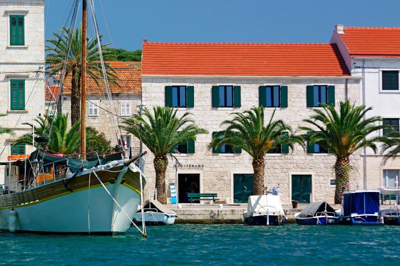 Boutique rooms Kastel Ismaeli, Korcula