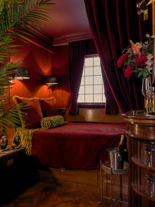 House of Gods Royal Mile, Edinburgh