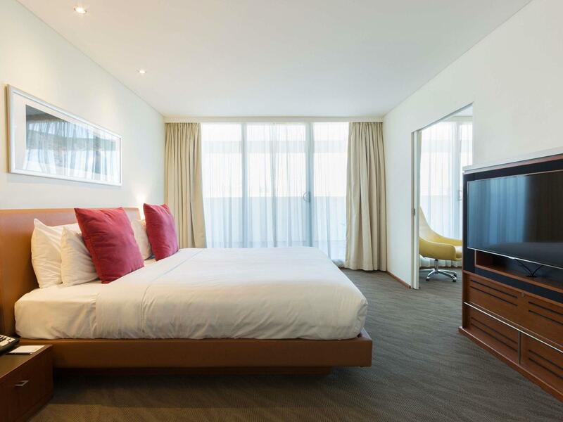 Novotel Canberra, Canberra