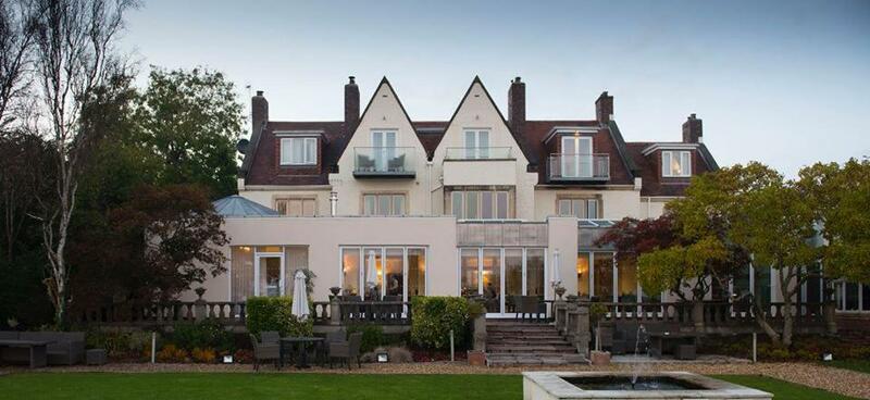 Holm House - Stylish Coastal Suites - Silures Bar & Restaurant On-site, Wales
