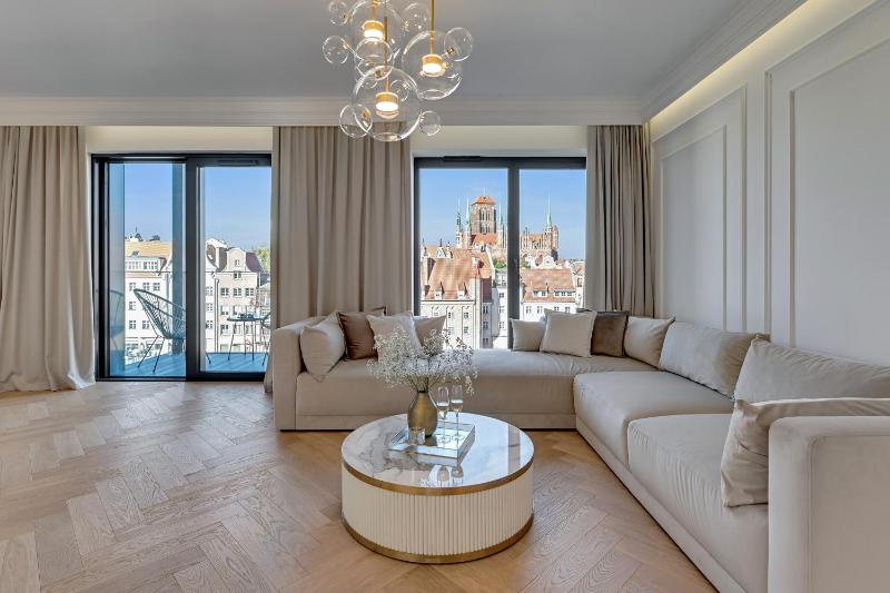 DEO PLAZA Premium Suites & Riverside by Downtown Apartments, Gdańsk