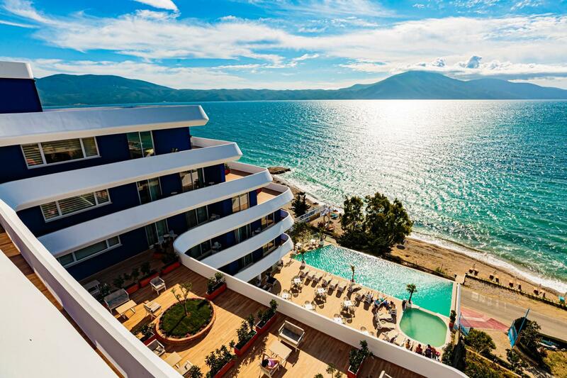 Regina Blu, Albanian Riviera
