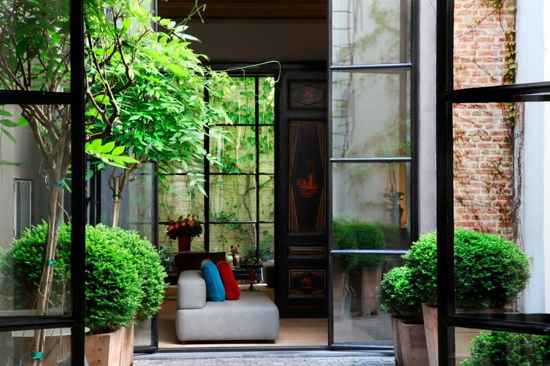 Hotel Julien, Antwerp