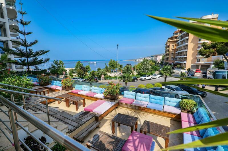 Hotel Oasis, Sarandë