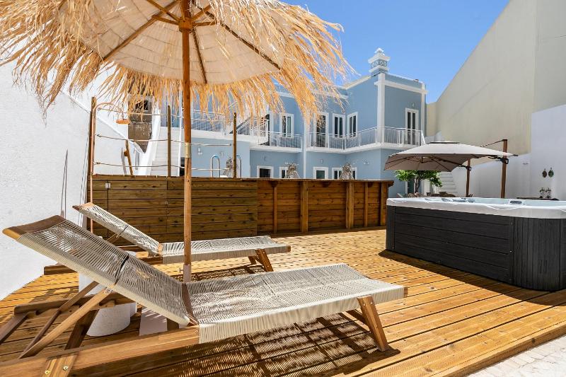 Dona Simone Boutique Suites & Studios - by @ rita's place, Faro