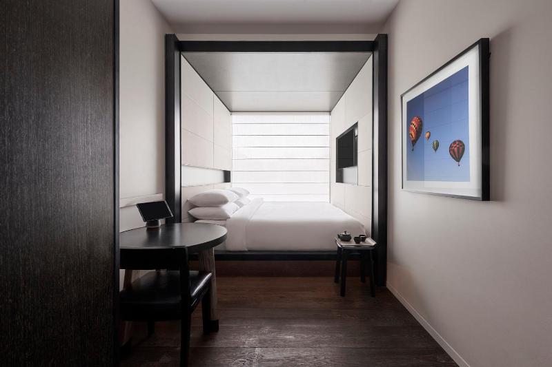 Little National Hotel Canberra, Canberra