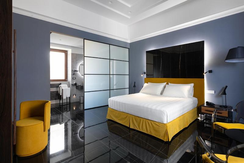 Hotel Poerio 25 Boutique Stay, Naples, Italy