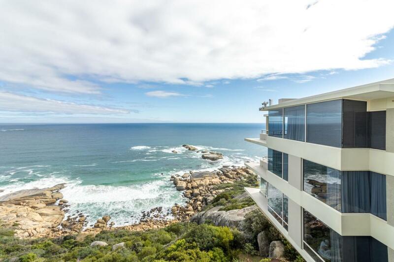 The Marvel Beach House, Hout Bay