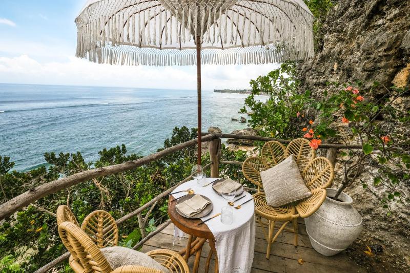 The Korowai, Uluwatu