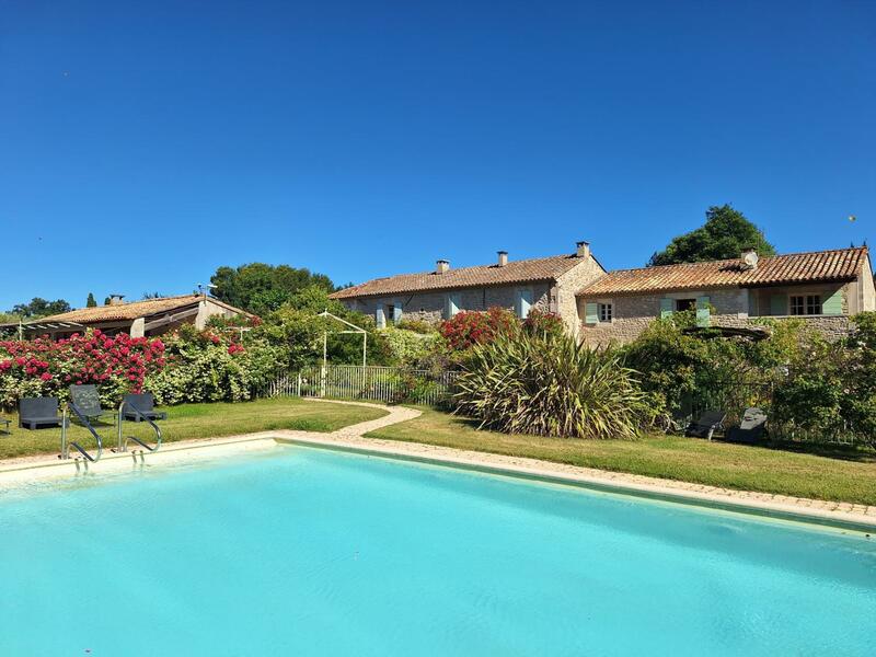 MAS DES FIGUES - très calme - Certifié Biologique - Parc Naturel Ecologique - Piscine 12x6 - brunch paysan méditerranéen cuisine maison - huile d'olive - Agritourisme - Alpilles - Saint Rémy de Provence- 30 avril au 20 septembre 2026, Saint-Rémy-de-Provence