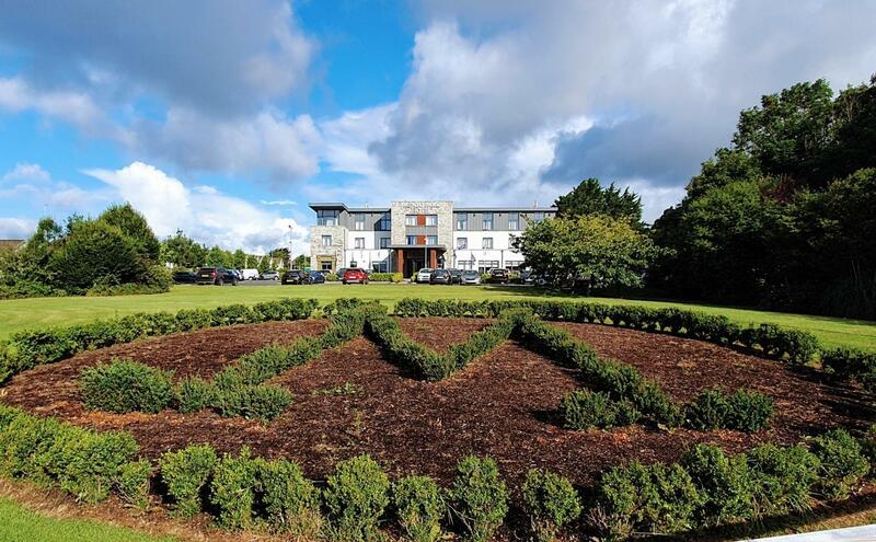 Menlo Park Hotel, Galway