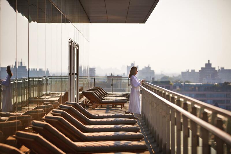 Four Seasons Hotel Toronto, Toronto