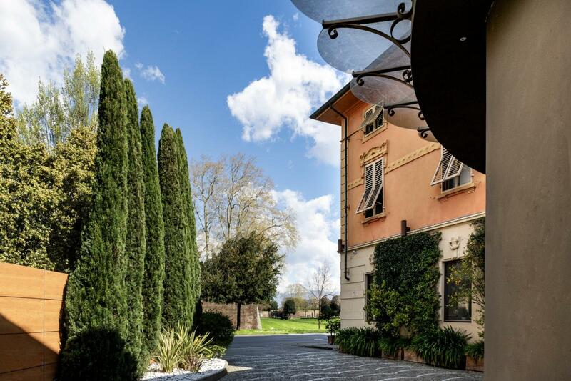 Albergo Celide, Lucca
