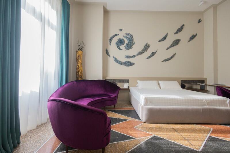 Atelier Inès Arts & Suites, Naples, Italy