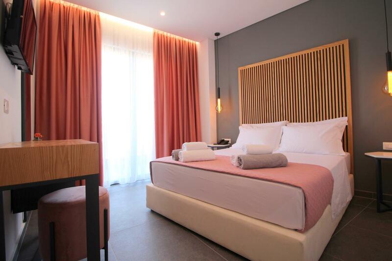 Blue Eye Hotel, Ksamil