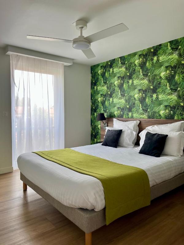 ATHOME RESIDENCE ET SPA, La Rochelle