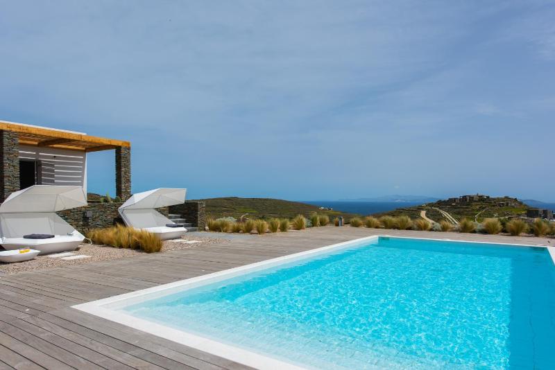 Elements Sifnos Boutique, Sifnos