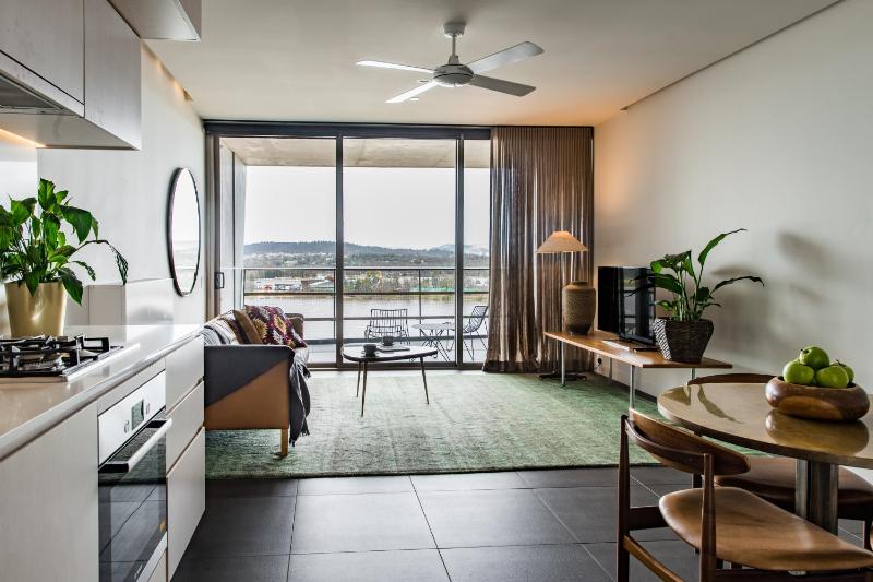 Nishi Apartments Eco Living by Ovolo, Canberra