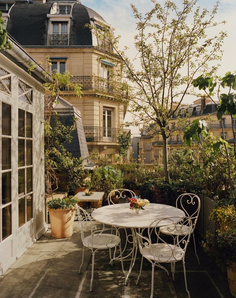 Château Voltaire, Paris