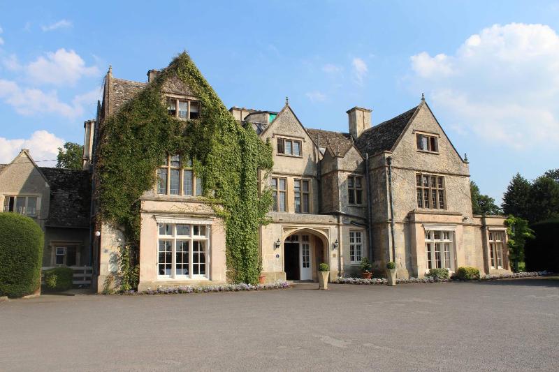20 Best Hotels in Cotswolds (Luxury, 5Star, Boutique)
