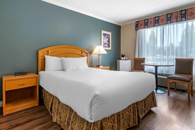 Econo Lodge Inn & Suites, Okanagan Valley