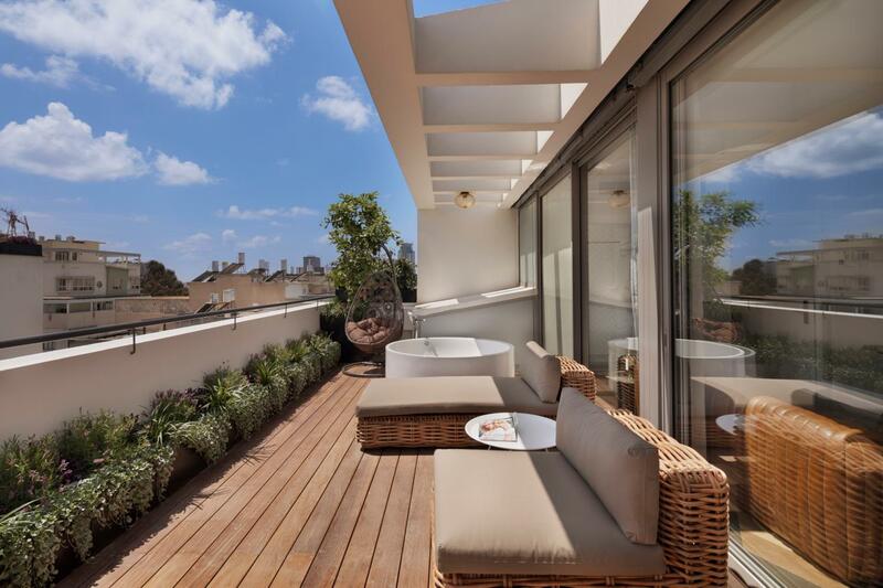 Sam&Blondi, Tel Aviv