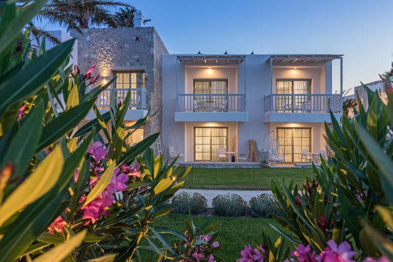 White Pearls-Adults Only Luxury Suites, Kos