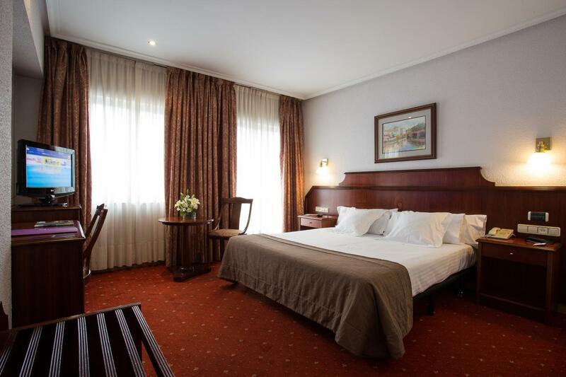 Hotel Zentral Ramiro I Oviedo, Oviedo