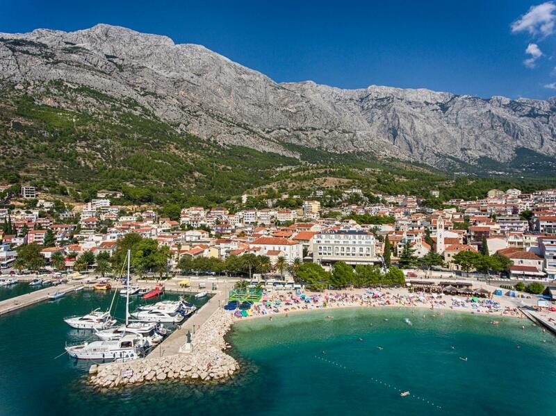Grand Hotel Slavia, Brac