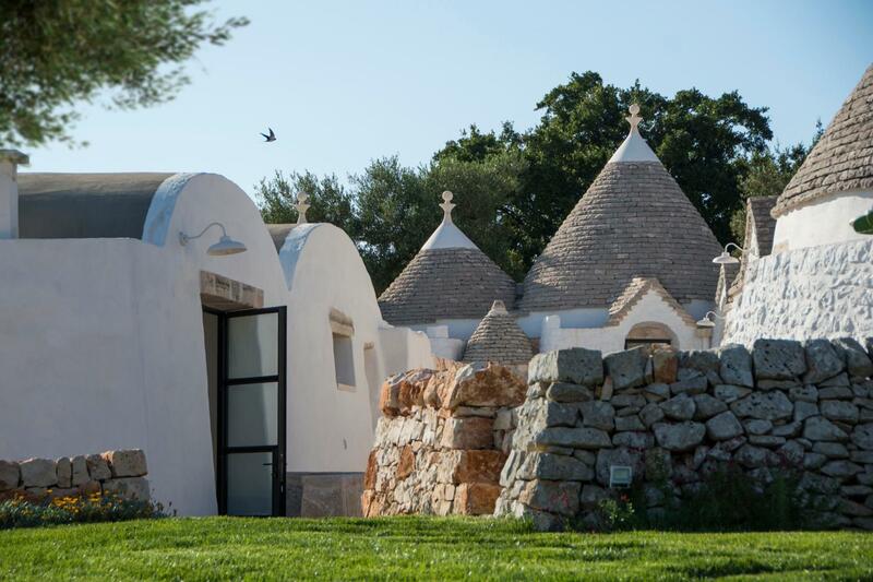 Borgo Canonica, Puglia