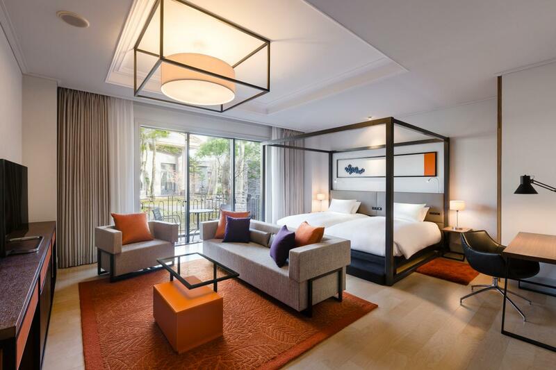 Kyukaruizawa Kikyo, Curio Collection by Hilton, Karuizawa