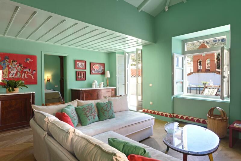 Cactus Hydra - Art Apartments, Hydra