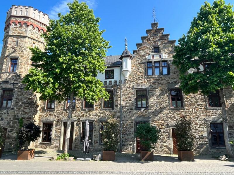Boutiquehotel Burg Adenbach & Alter Weinbau, Eifel