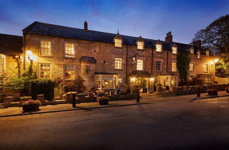 20 Best Hotels in Cotswolds (Luxury, 5Star, Boutique)